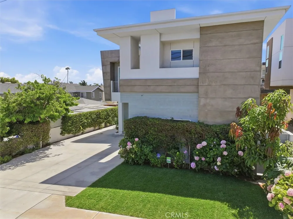 2206 Harriman #A Redondo Beach, CA 90278