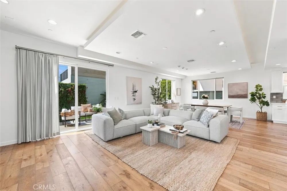 2206 Harriman #A Redondo Beach, CA 90278