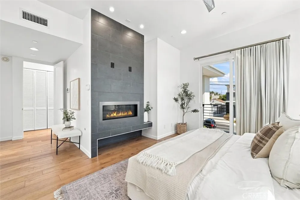 2206 Harriman #A Redondo Beach, CA 90278