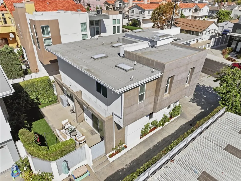 2206 Harriman #A Redondo Beach, CA 90278