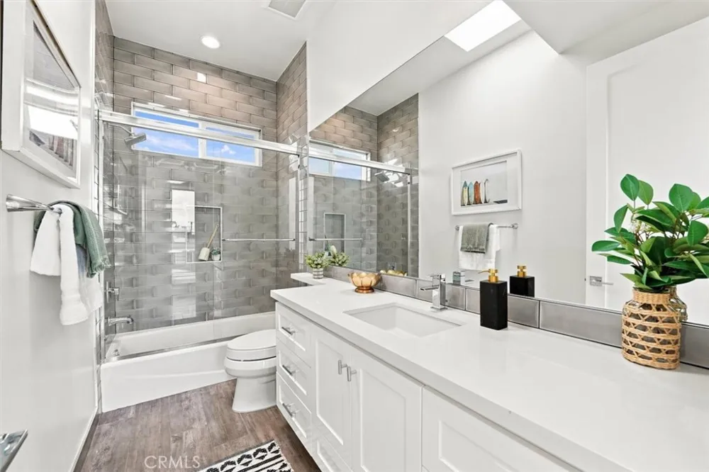 2206 Harriman #A Redondo Beach, CA 90278