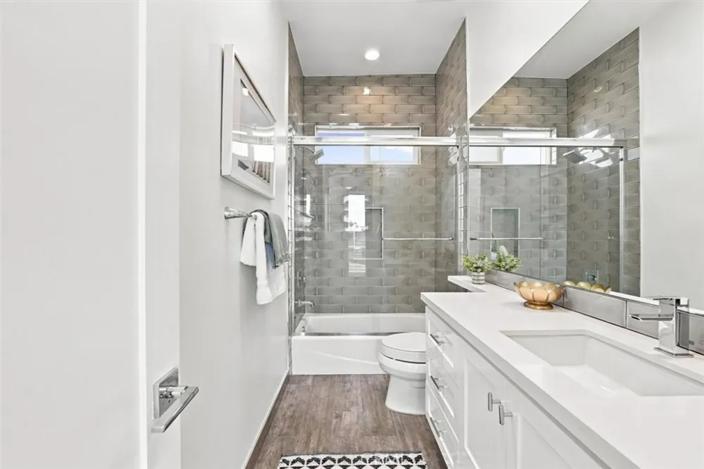 2206 Harriman #A Redondo Beach, CA 90278
