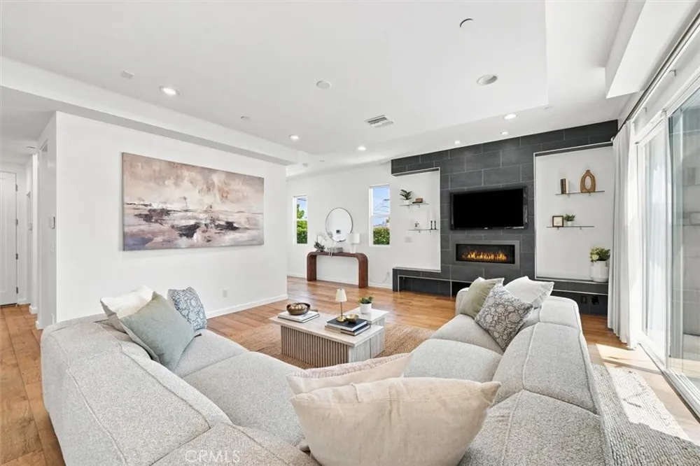 2206 Harriman #A Redondo Beach, CA 90278