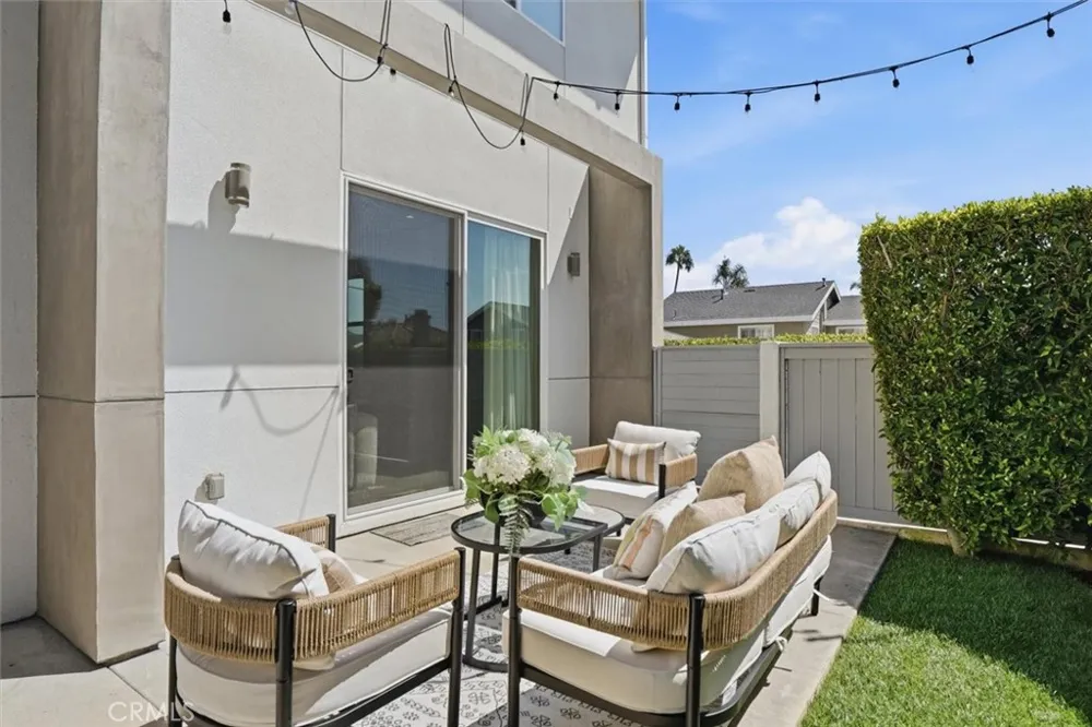 2206 Harriman #A Redondo Beach, CA 90278