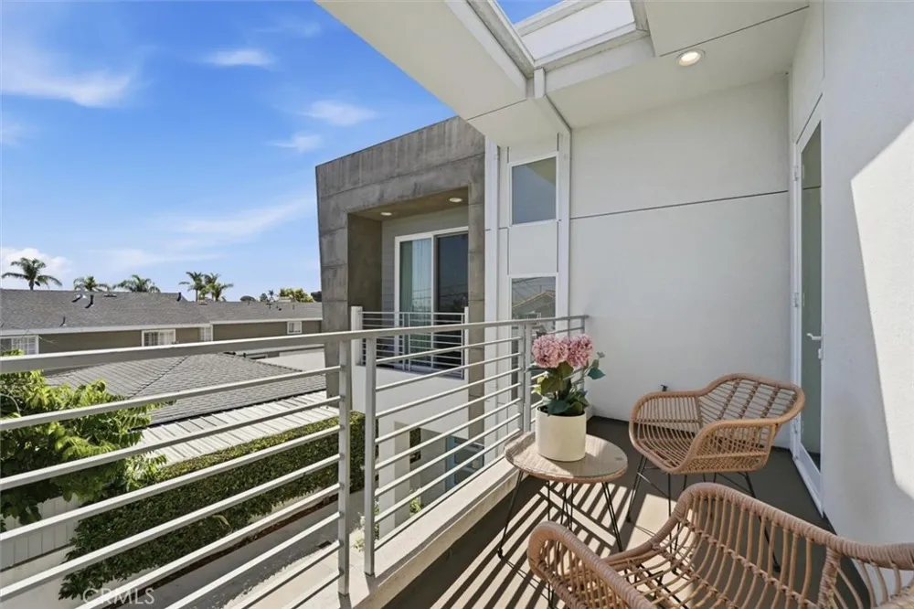 2206 Harriman #A Redondo Beach, CA 90278