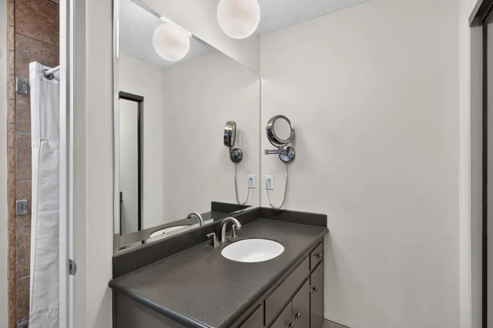 39370 Marietta Circle Cathedral City, CA 92234