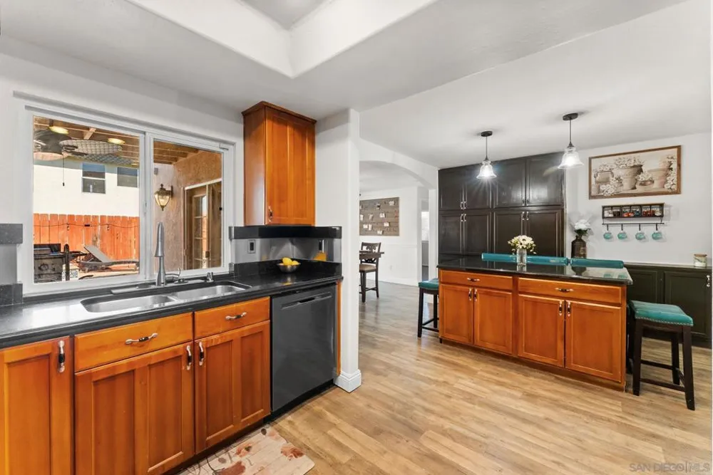 10253 Paseo Park Lakeside, CA 92040