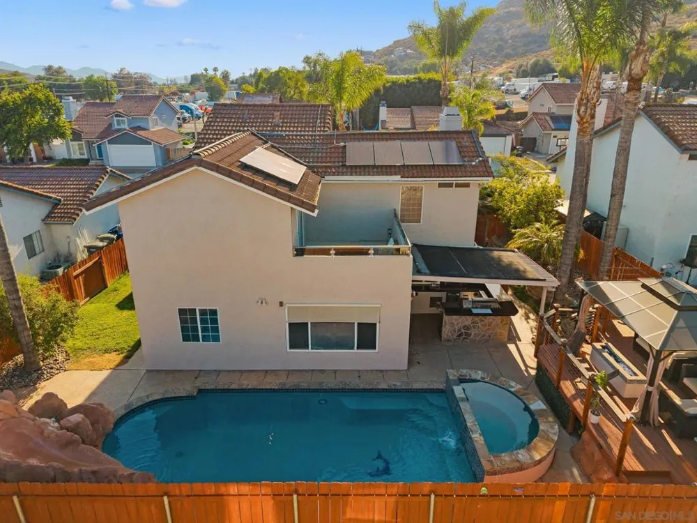 10253 Paseo Park Lakeside, CA 92040