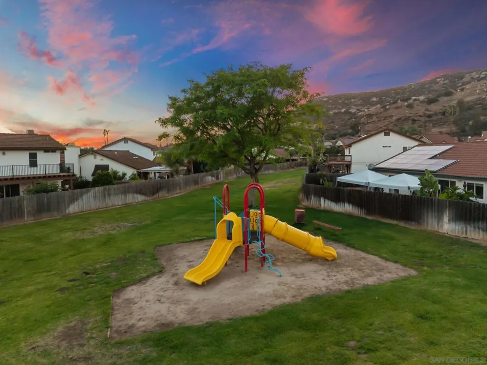 10253 Paseo Park Lakeside, CA 92040