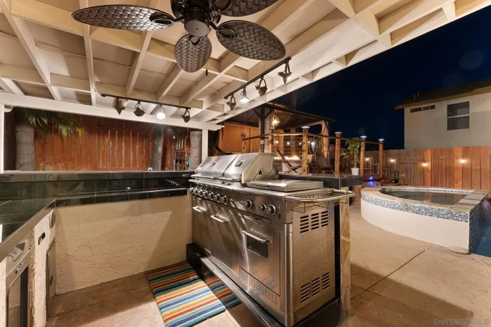 10253 Paseo Park Lakeside, CA 92040