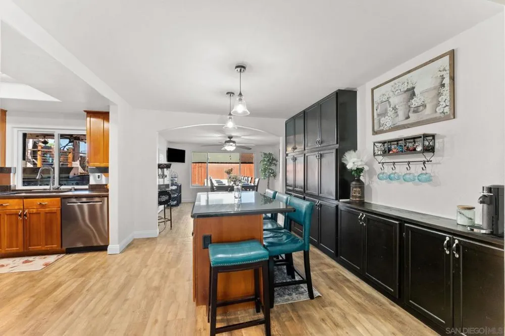 10253 Paseo Park Lakeside, CA 92040