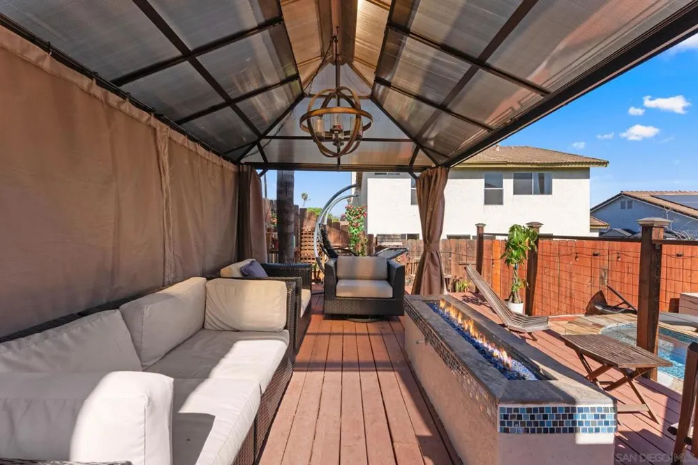 10253 Paseo Park Lakeside, CA 92040