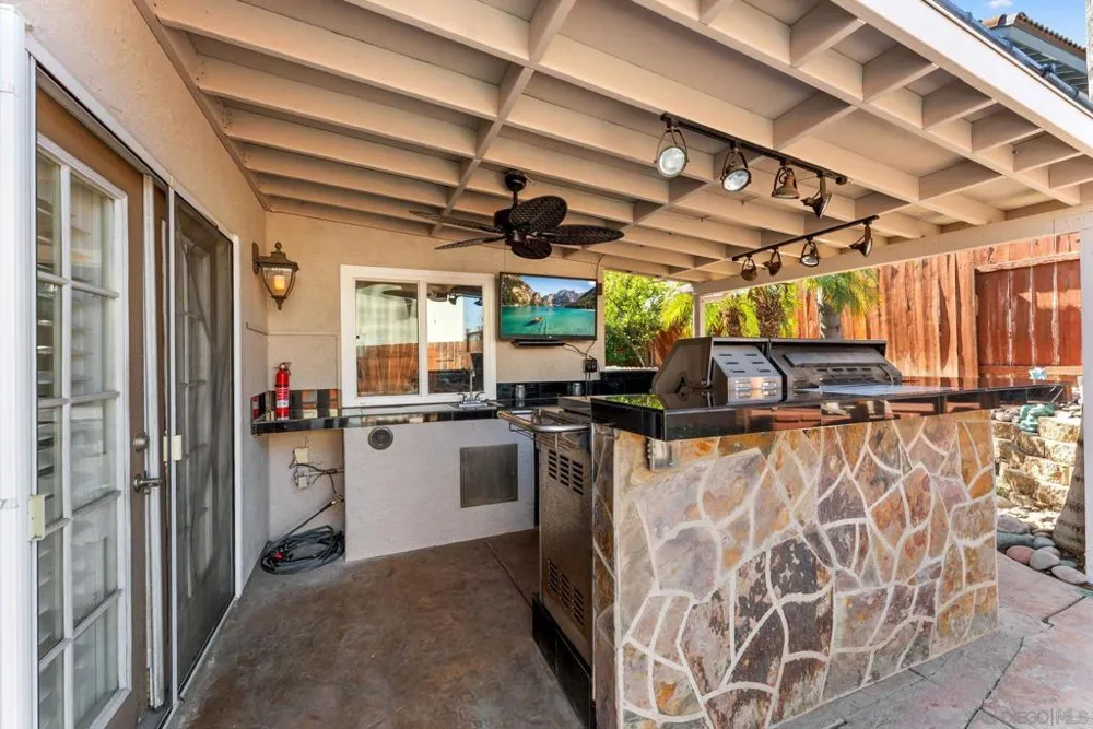 10253 Paseo Park Lakeside, CA 92040