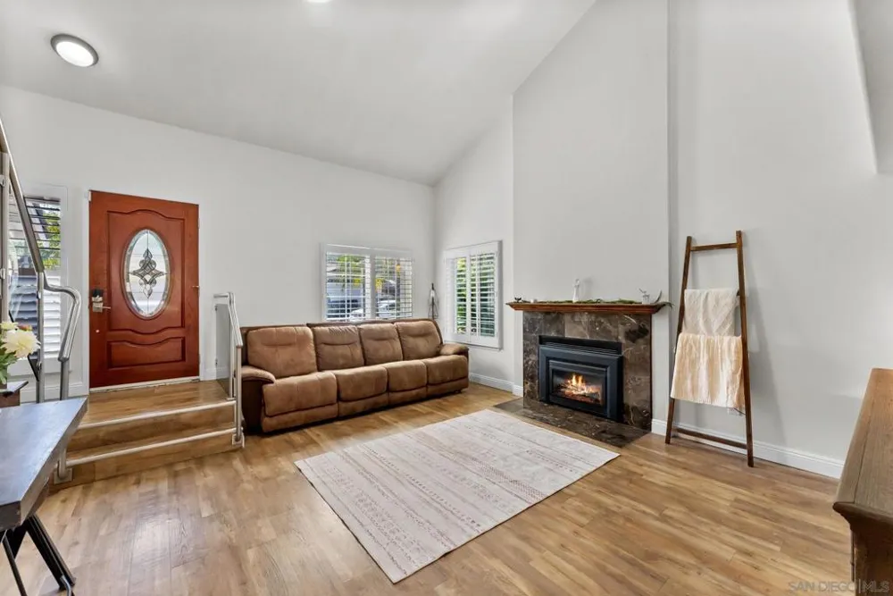 10253 Paseo Park Lakeside, CA 92040