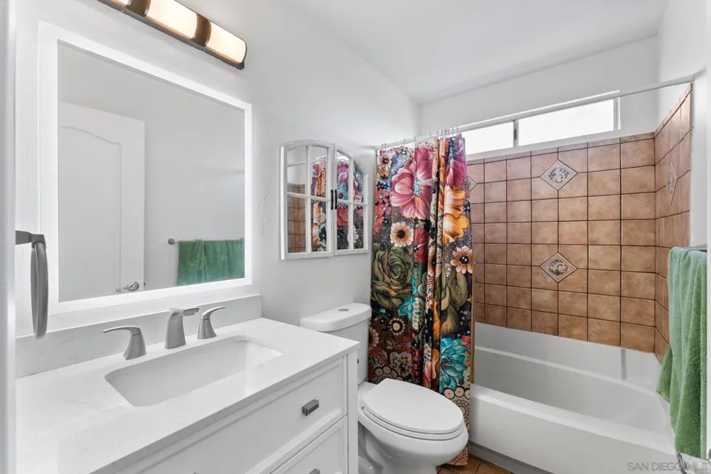 10253 Paseo Park Lakeside, CA 92040