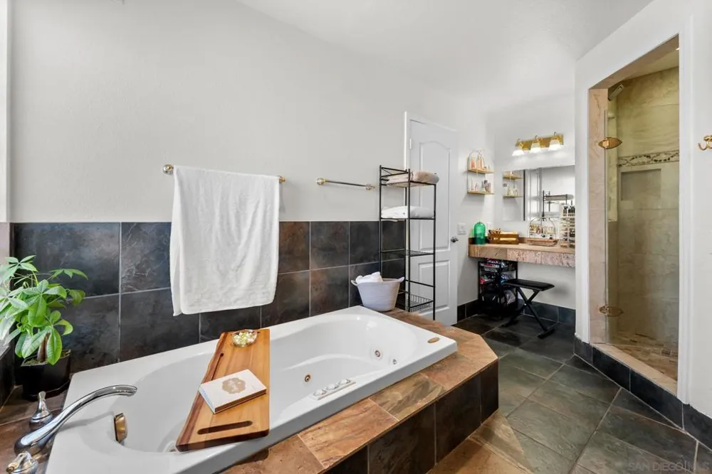 10253 Paseo Park Lakeside, CA 92040