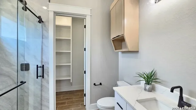 100 PIONEER TRL Adkins, TX 78101
