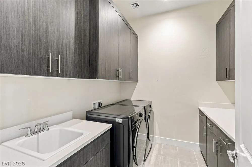10865 Agate Cliffs Avenue Las Vegas, NV 89135