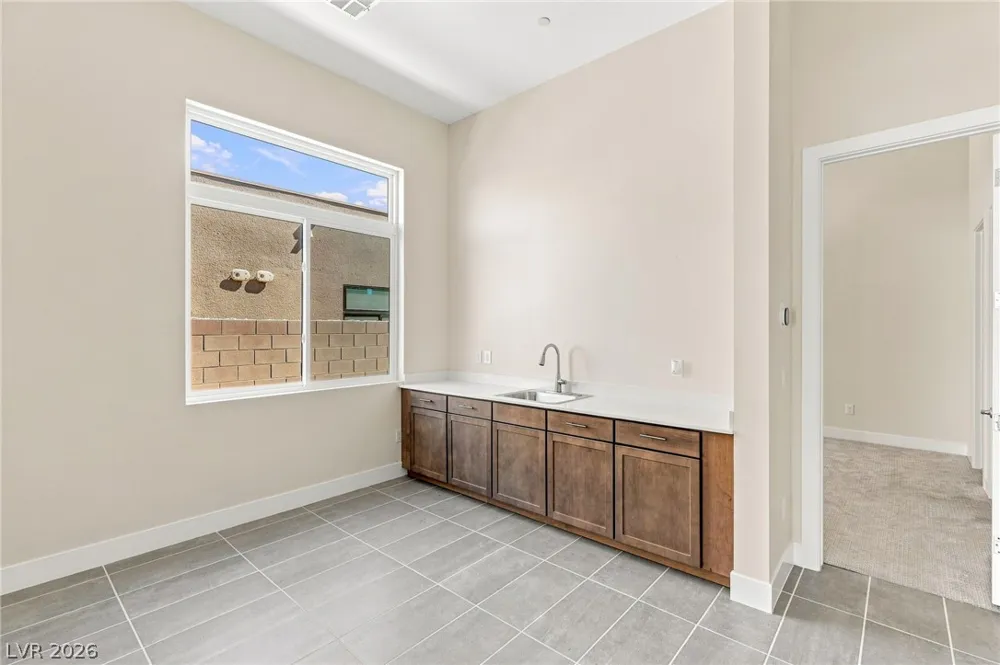 10865 Agate Cliffs Avenue Las Vegas, NV 89135