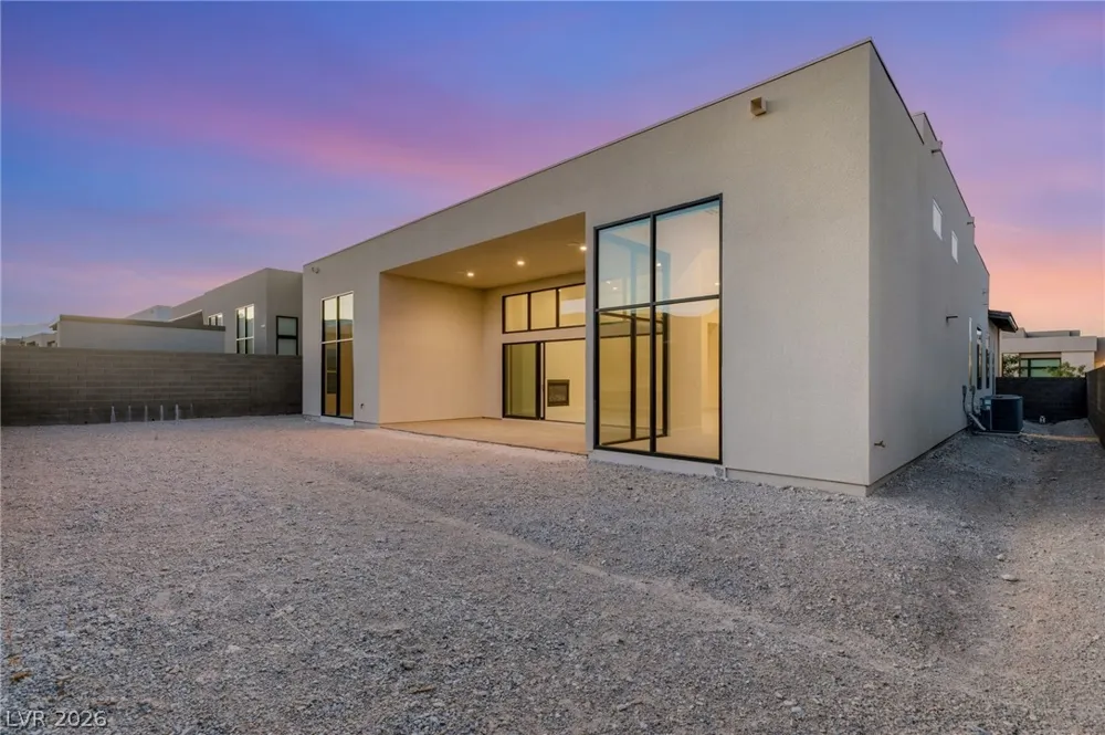 10865 Agate Cliffs Avenue Las Vegas, NV 89135