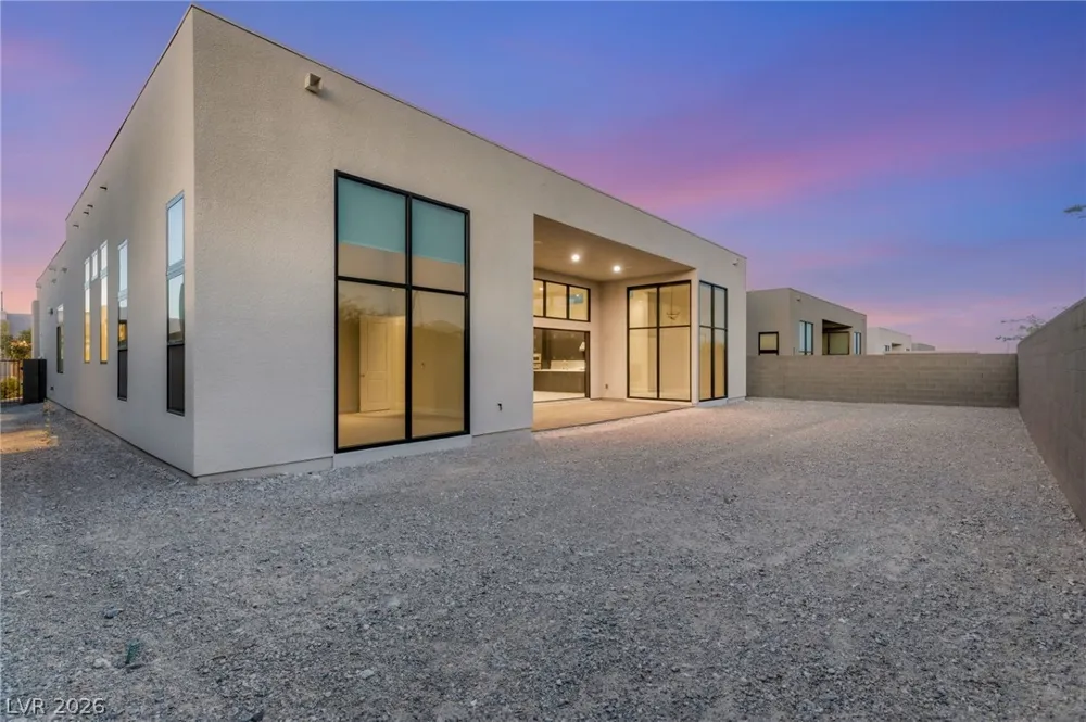 10865 Agate Cliffs Avenue Las Vegas, NV 89135