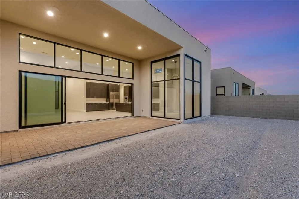 10865 Agate Cliffs Avenue Las Vegas, NV 89135