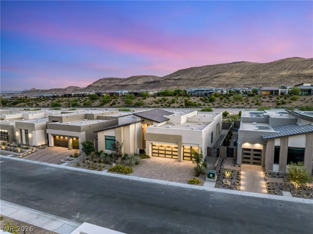 10865 Agate Cliffs Avenue Las Vegas, NV 89135