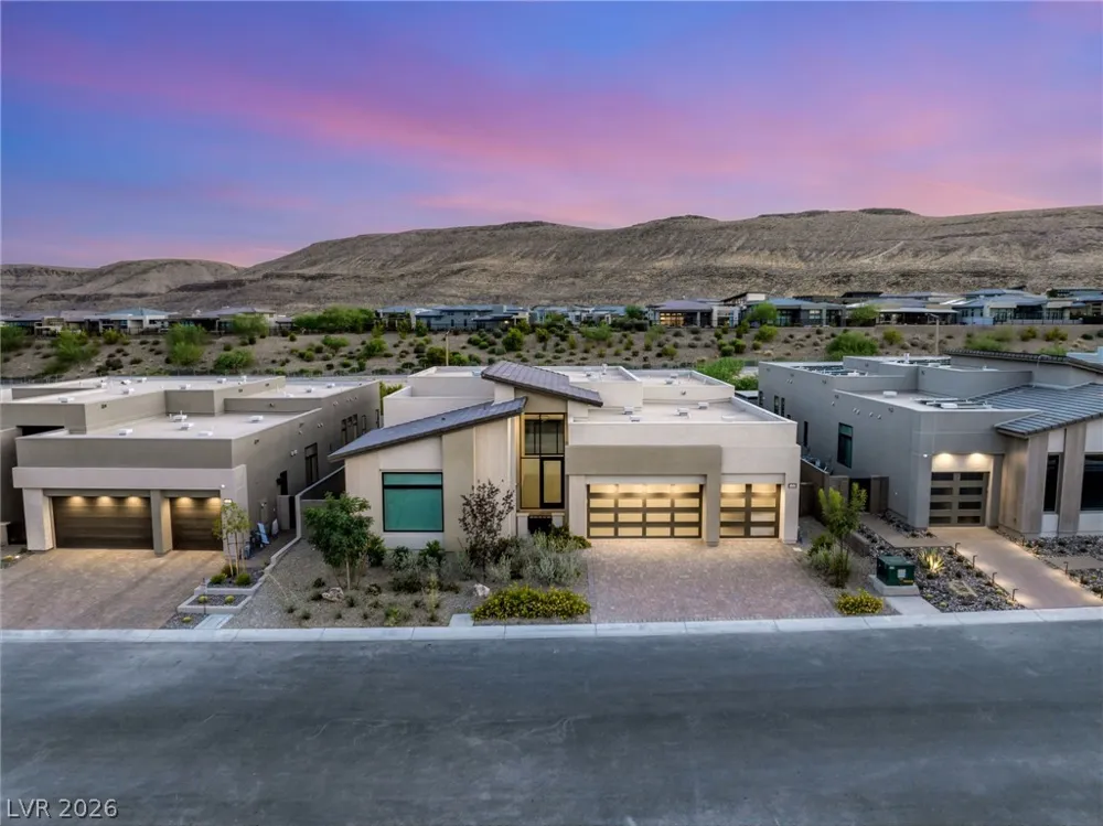 10865 Agate Cliffs Avenue Las Vegas, NV 89135