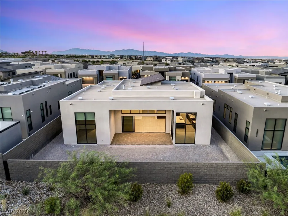10865 Agate Cliffs Avenue Las Vegas, NV 89135