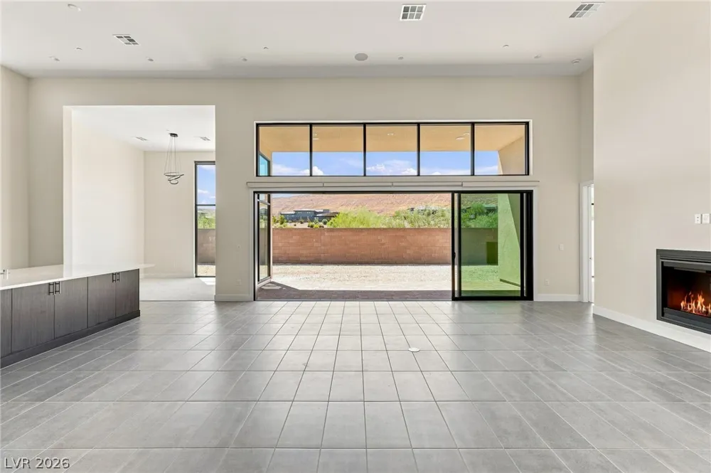 10865 Agate Cliffs Avenue Las Vegas, NV 89135