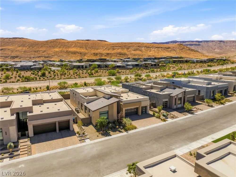 10865 Agate Cliffs Avenue Las Vegas, NV 89135
