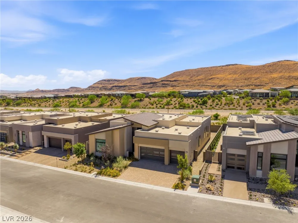 10865 Agate Cliffs Avenue Las Vegas, NV 89135