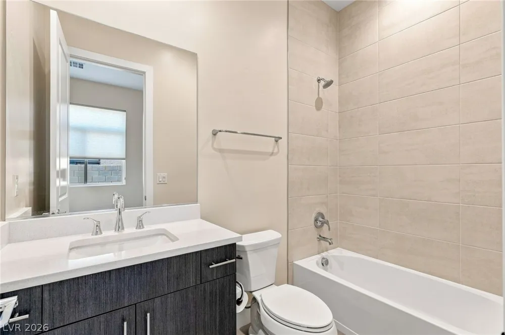10865 Agate Cliffs Avenue Las Vegas, NV 89135