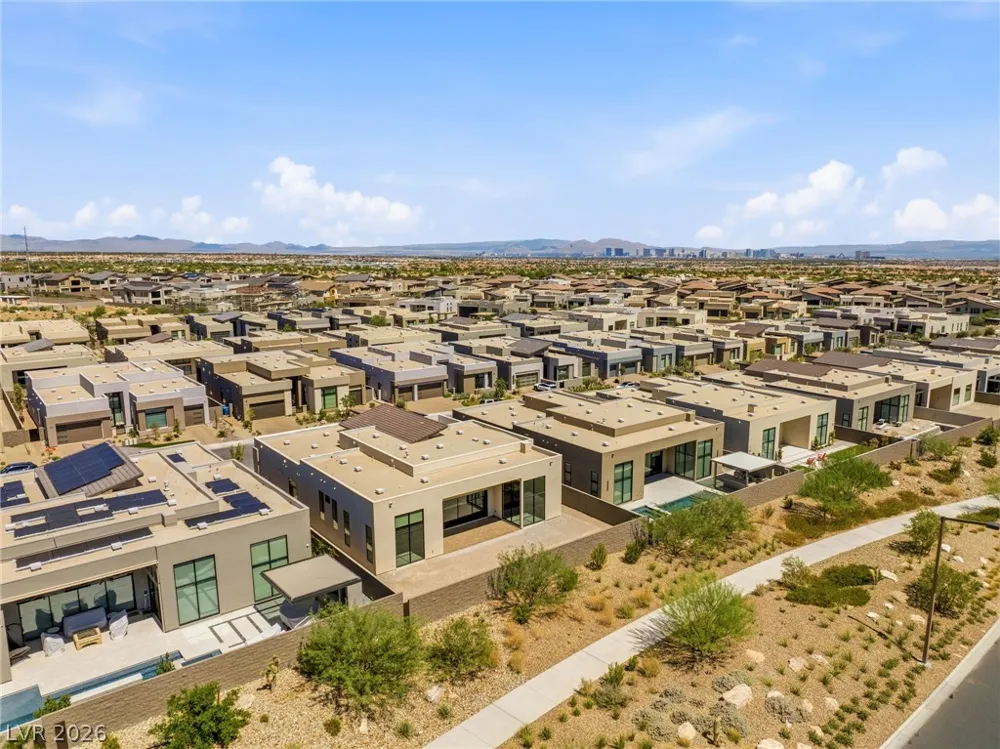 10865 Agate Cliffs Avenue Las Vegas, NV 89135