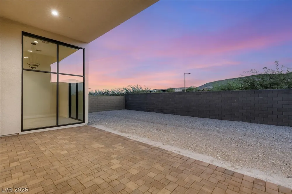 10865 Agate Cliffs Avenue Las Vegas, NV 89135