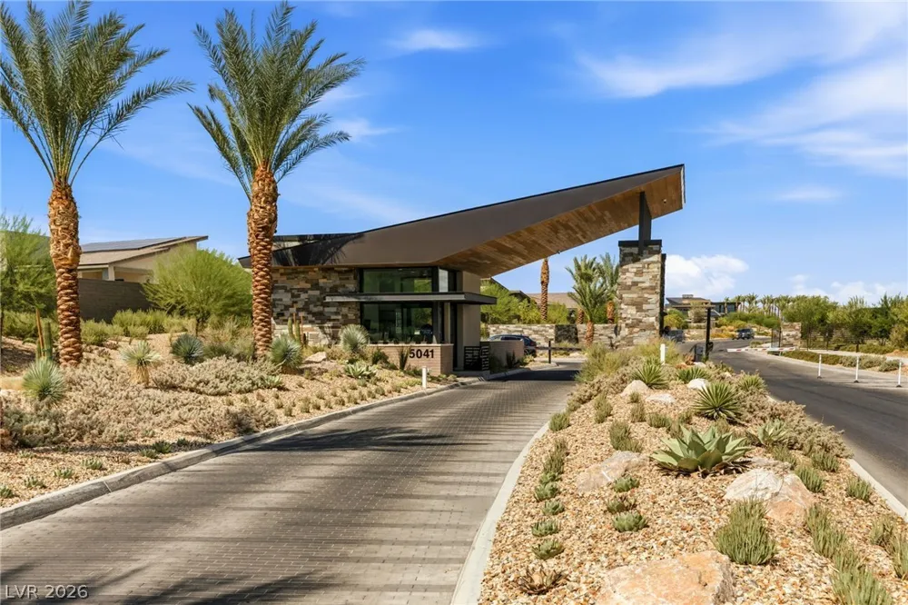 10865 Agate Cliffs Avenue Las Vegas, NV 89135