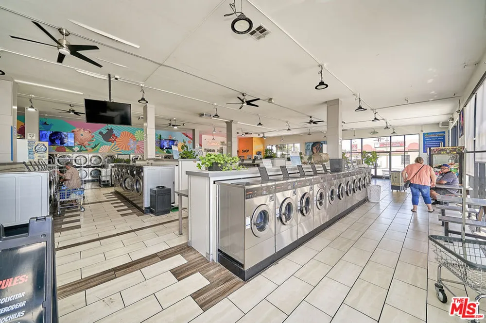 3046 E Florence Avenue Huntington Park, CA 90255