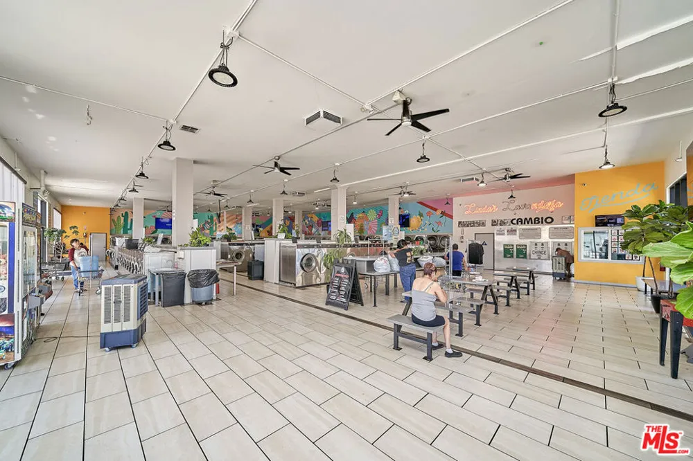 3046 E Florence Avenue Huntington Park, CA 90255
