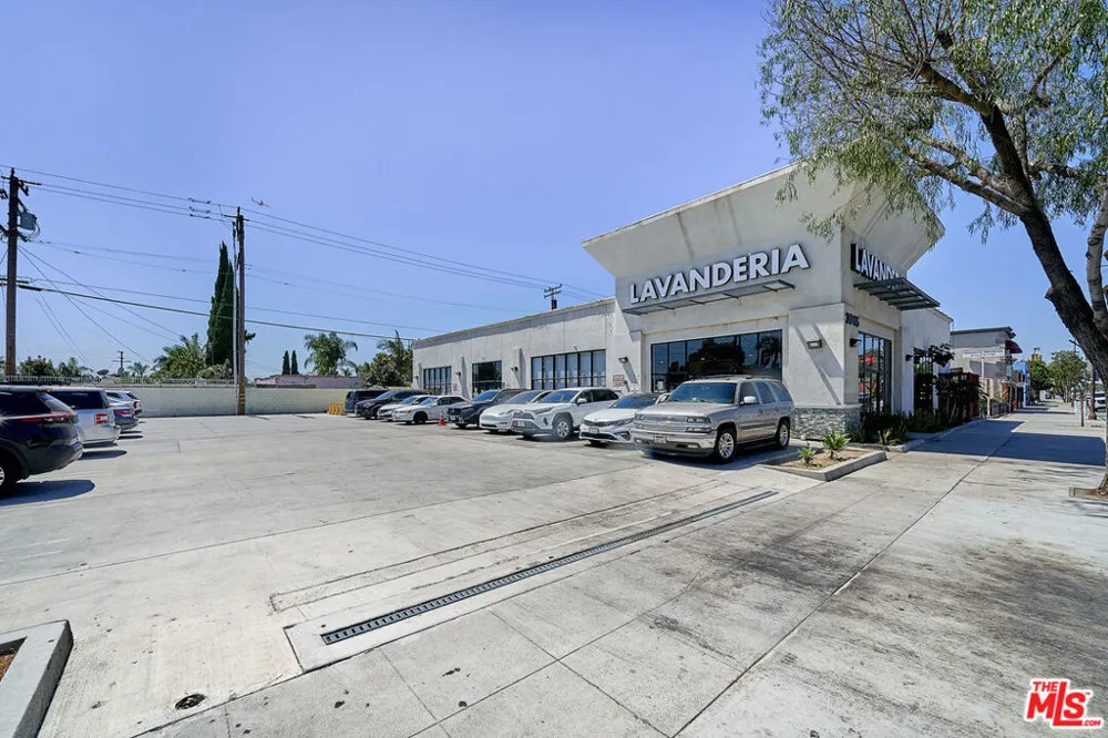 3046 E Florence Avenue Huntington Park, CA 90255
