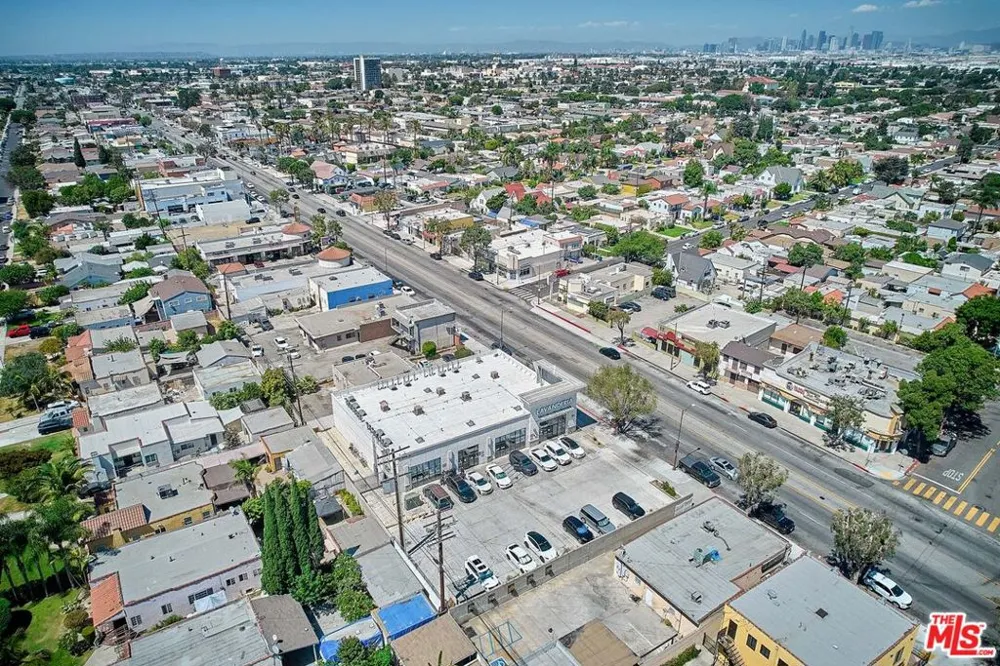 3046 E Florence Avenue Huntington Park, CA 90255