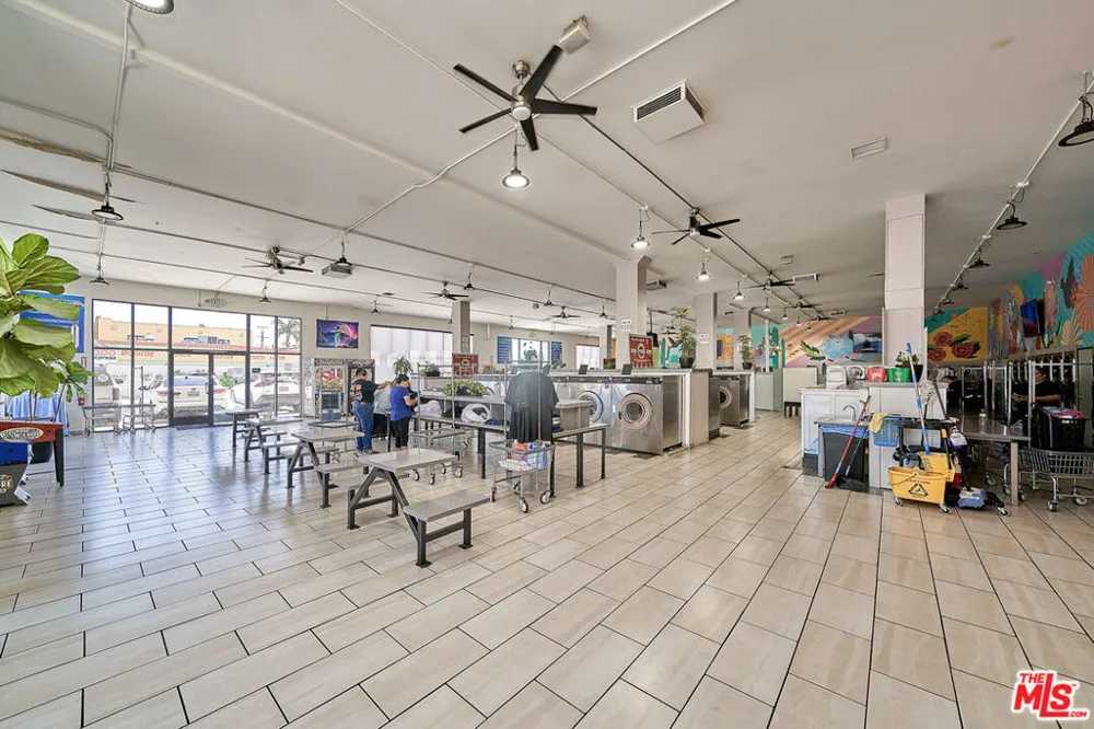 3046 E Florence Avenue Huntington Park, CA 90255