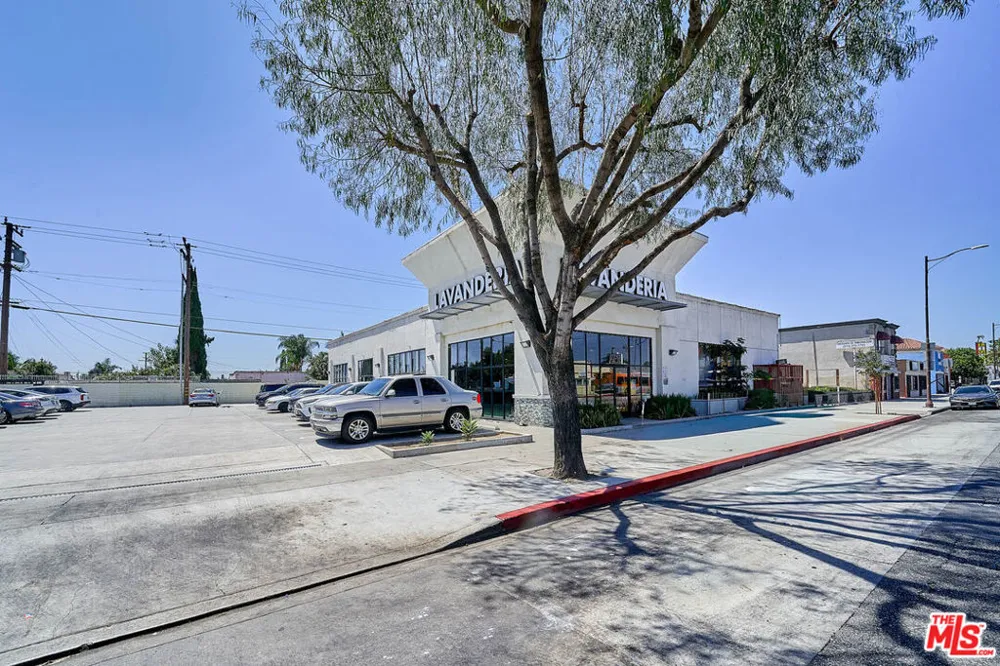 3046 E Florence Avenue Huntington Park, CA 90255
