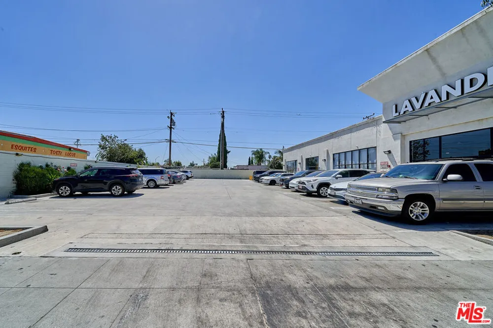 3046 E Florence Avenue Huntington Park, CA 90255