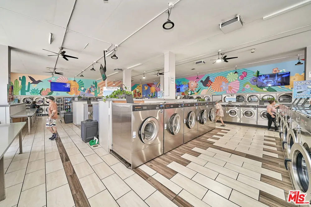 3046 E Florence Avenue Huntington Park, CA 90255