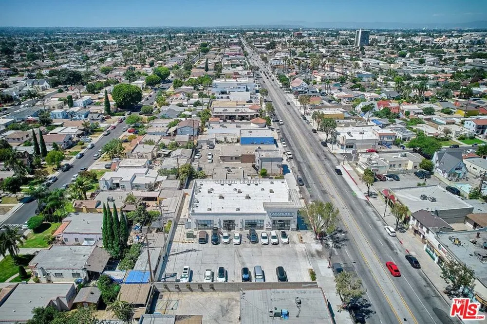 3046 E Florence Avenue Huntington Park, CA 90255
