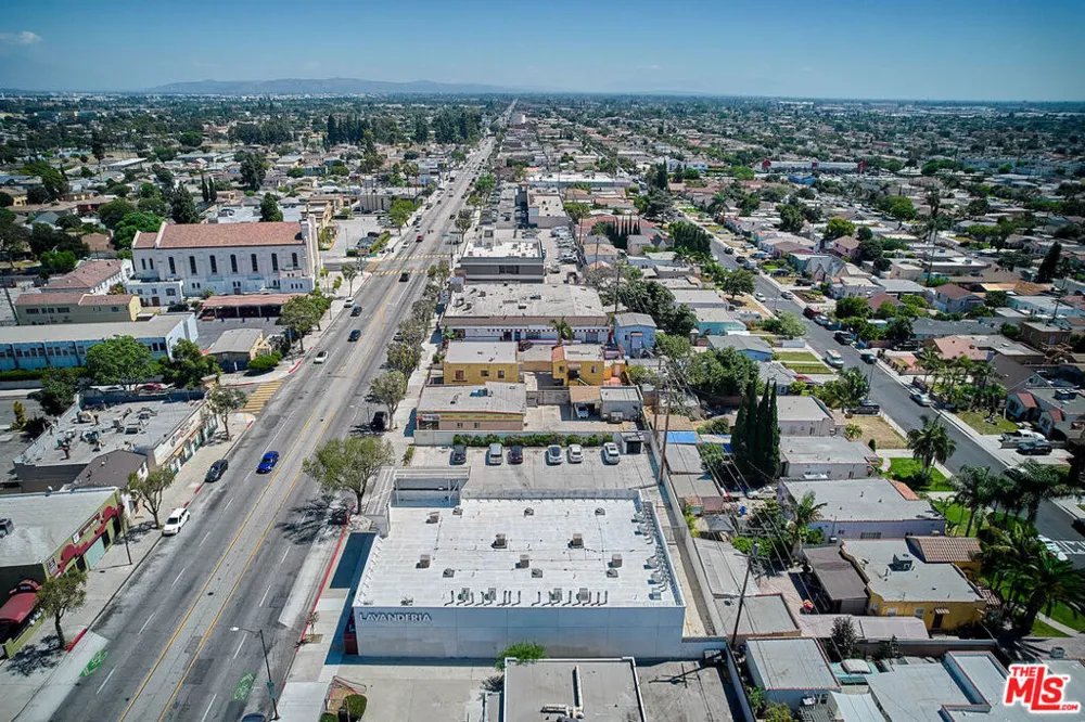 3046 E Florence Avenue Huntington Park, CA 90255