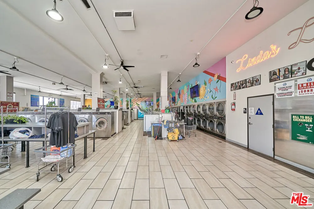 3046 E Florence Avenue Huntington Park, CA 90255