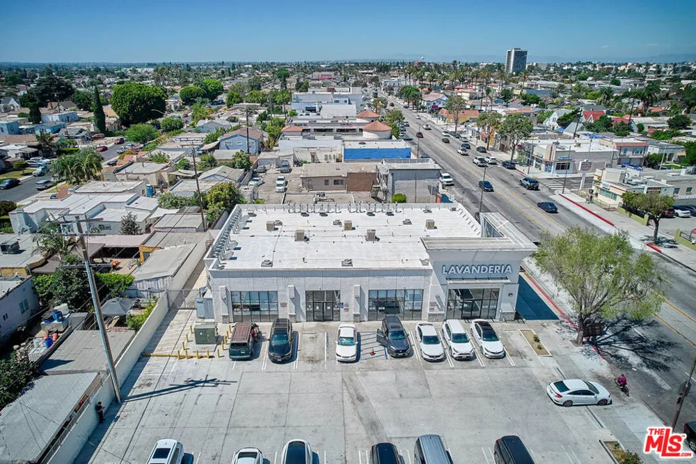 3046 E Florence Avenue Huntington Park, CA 90255