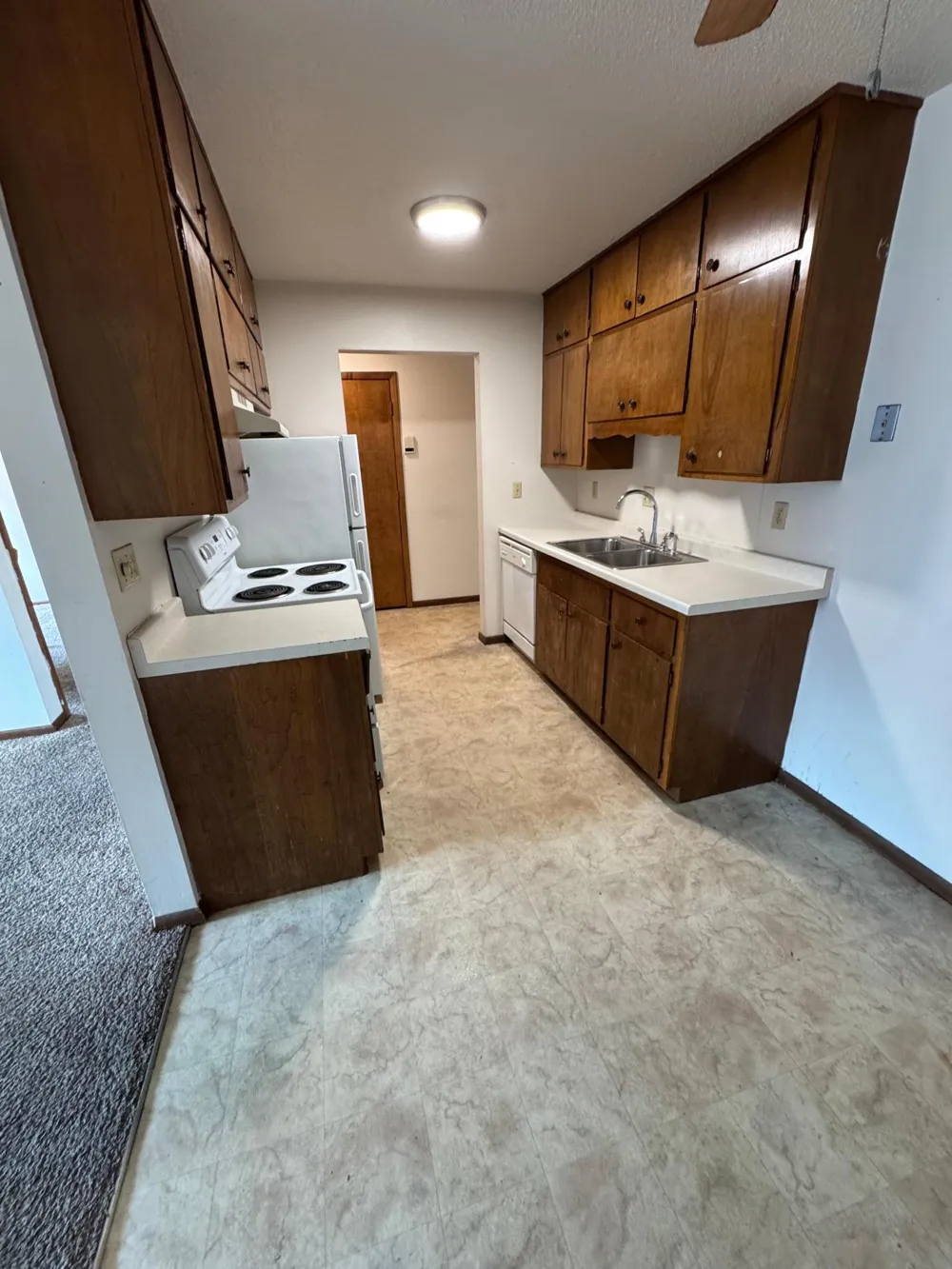 318 31st Avenue Fargo, ND 58102