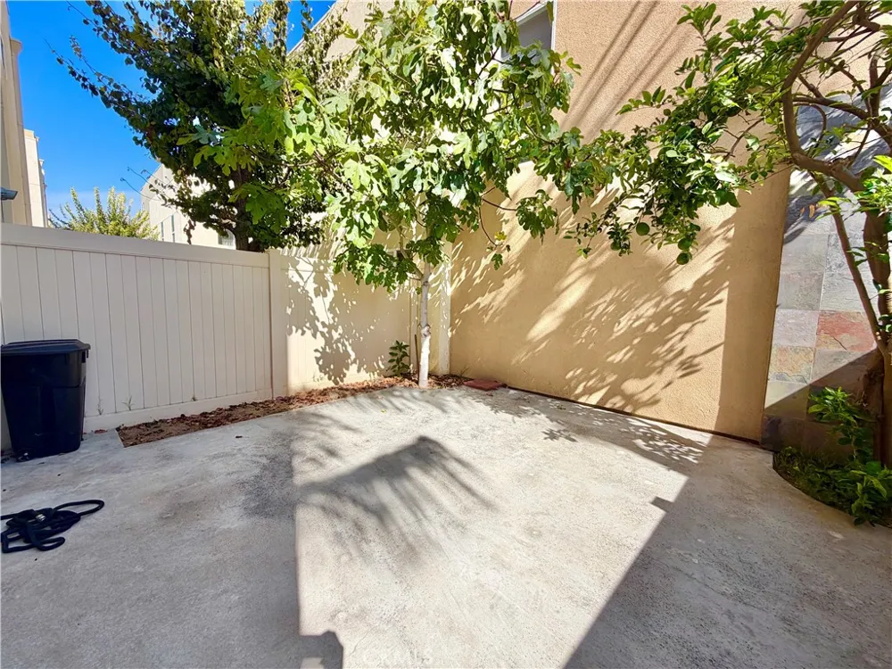 13707 S Budlong Gardena, CA 90247